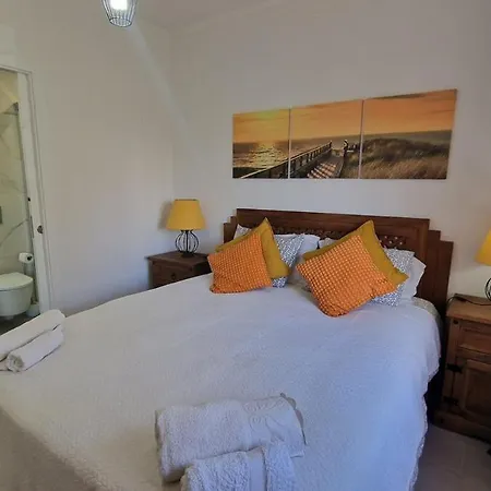 2 Quartos, 2 Wc, Vista Mar E Piscina דירה קארבואירו