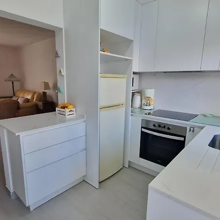 2 Quartos, 2 Wc, Vista Mar E Piscina * קארבואירו