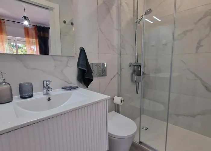 2 Quartos, 2 Wc, Vista Mar E Piscina Apartamento