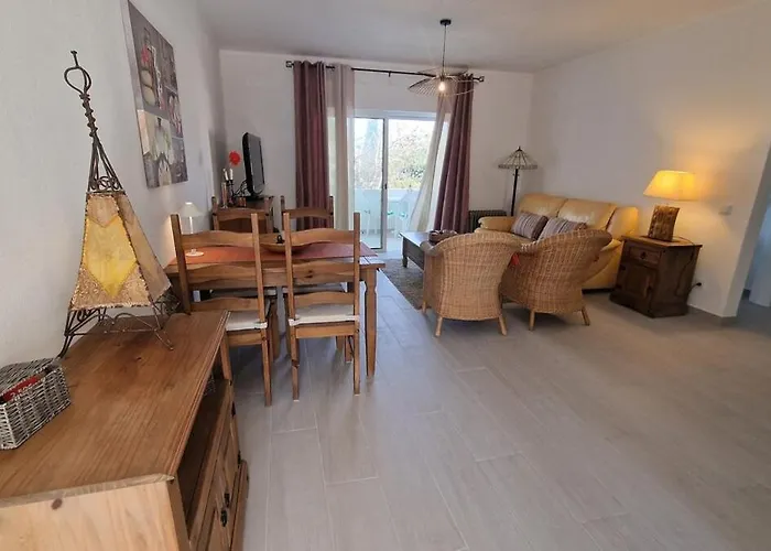 Apartamento 2 Quartos, 2 Wc, Vista Mar E Piscina *
