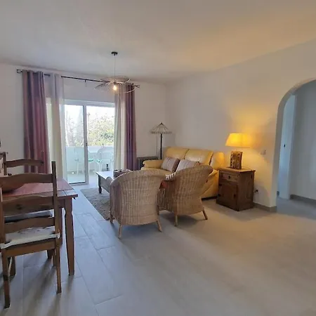 2 Quartos, 2 Wc, Vista Mar E Piscina *